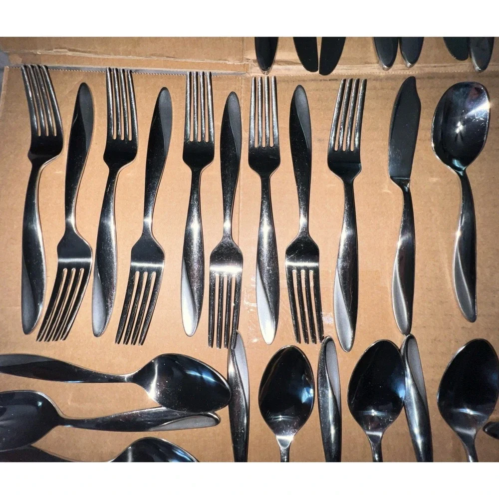 Oneida SIMMER  Stainless Flatware 56 Piece Set Vintage Contemporary Discontinued
